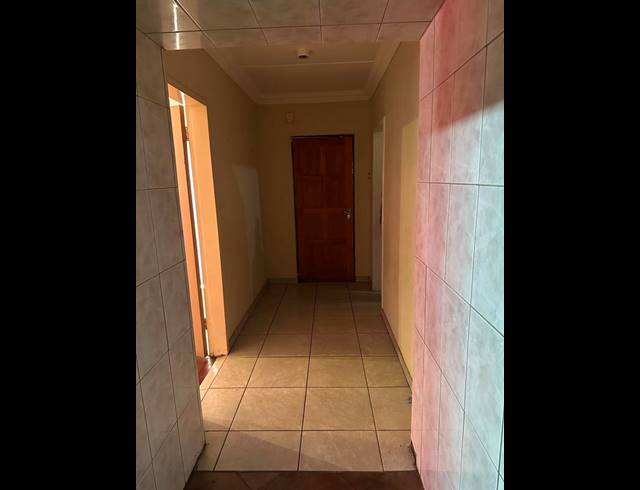 5 BEDROOM HOUSE FOR SALE IN SELCOURT